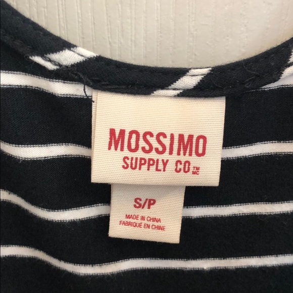 Sleeveless striped dress - Picture 2 of 4